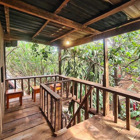 Ratanakiri Homestay & Jungle Trek Banlung Экстерьер фото
