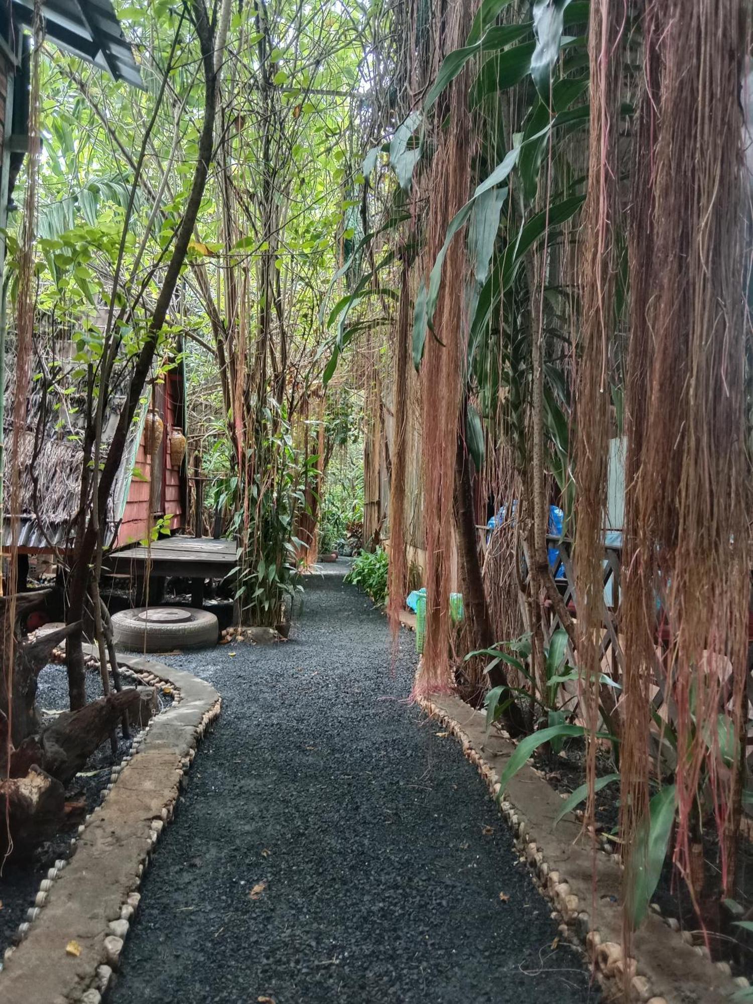 Ratanakiri Homestay & Jungle Trek Banlung Экстерьер фото