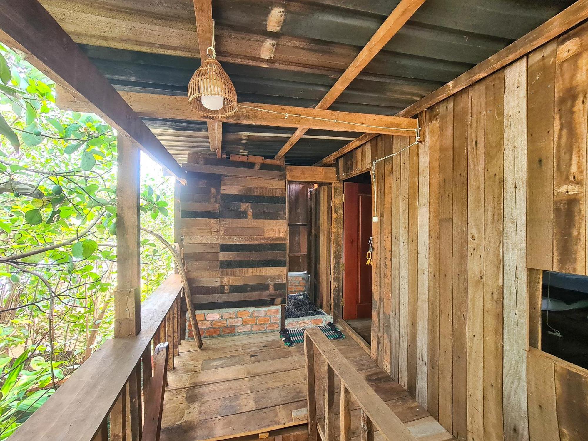 Ratanakiri Homestay & Jungle Trek Banlung Экстерьер фото