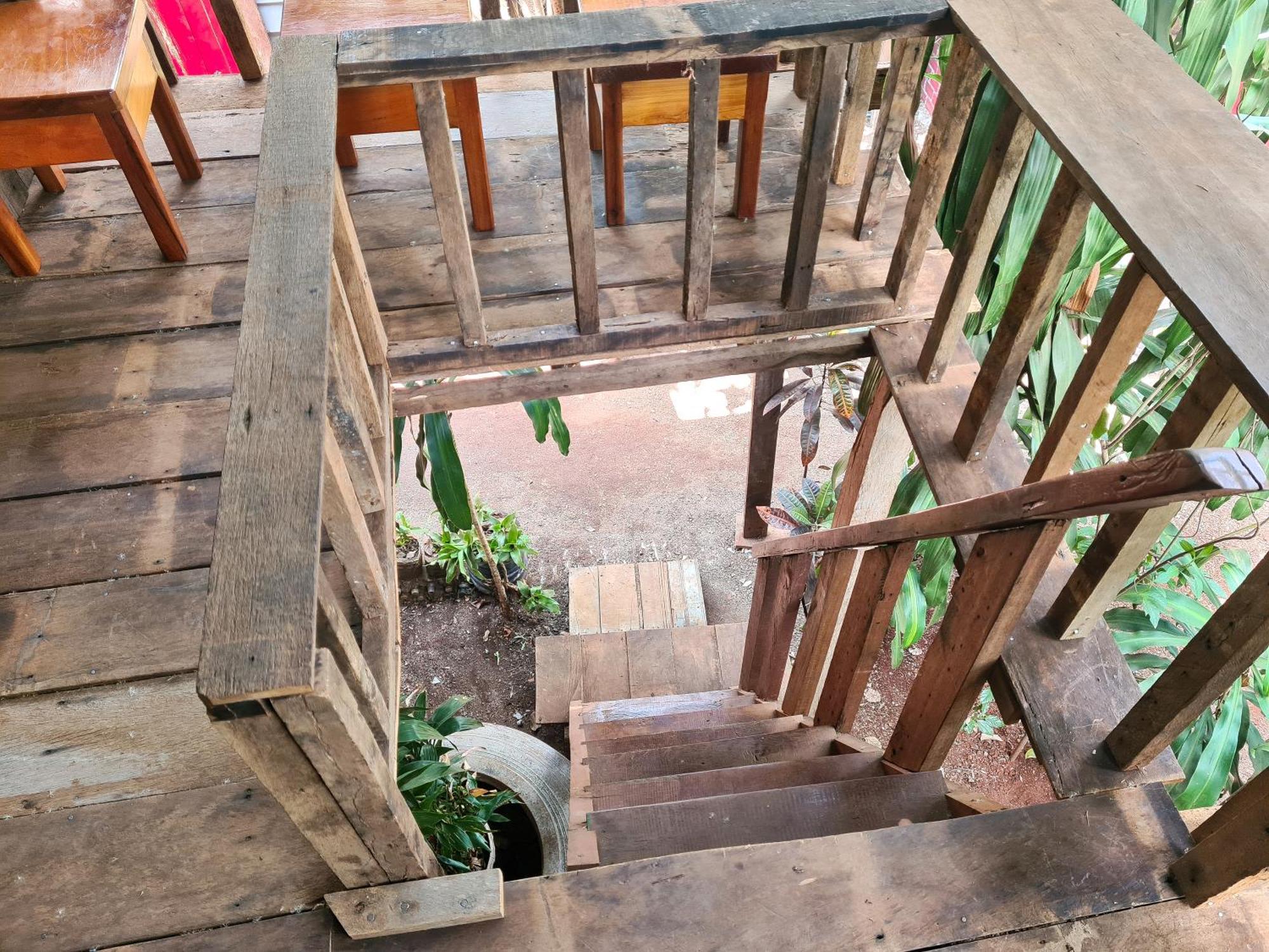 Ratanakiri Homestay & Jungle Trek Banlung Экстерьер фото