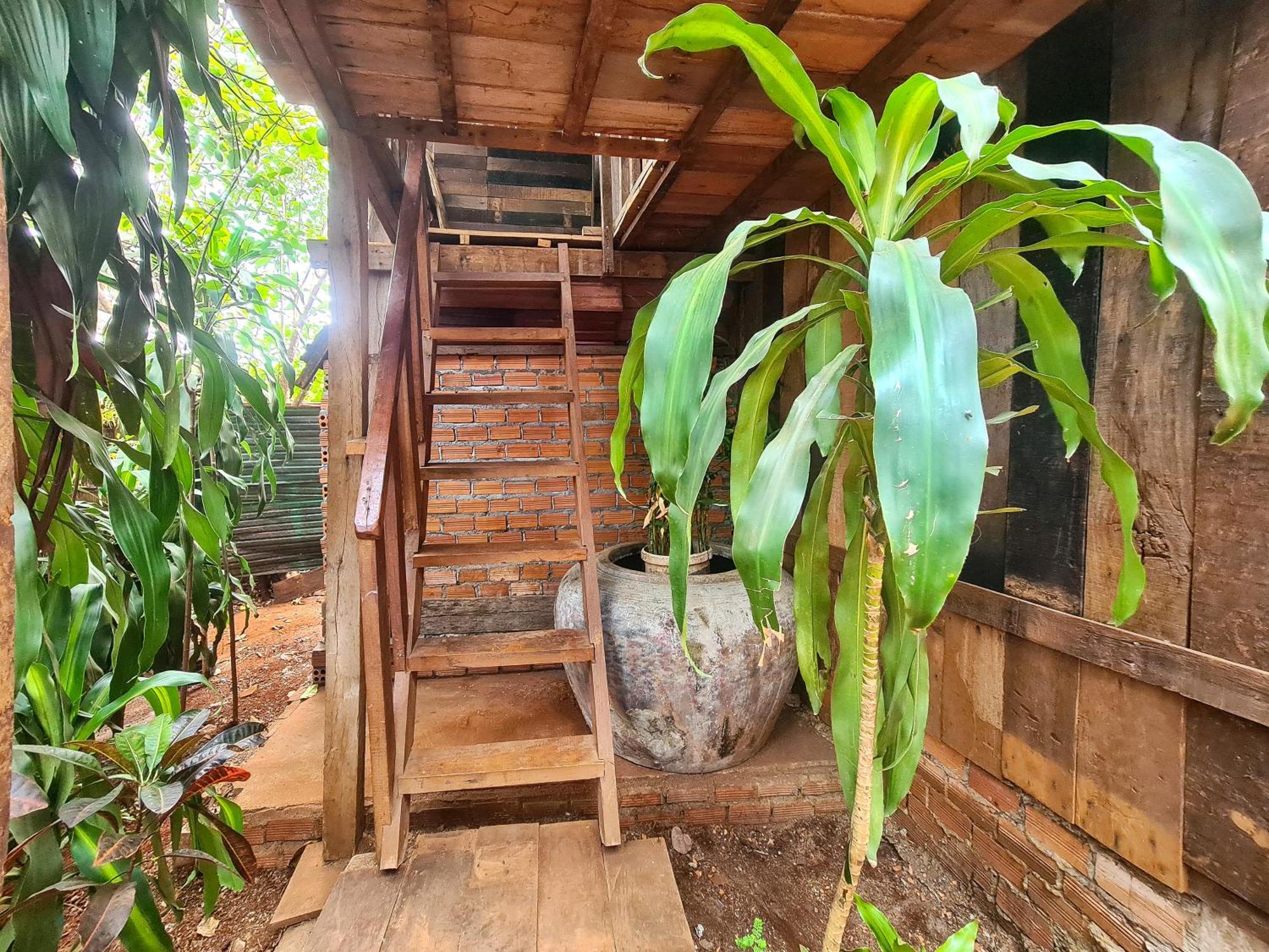 Ratanakiri Homestay & Jungle Trek Banlung Экстерьер фото