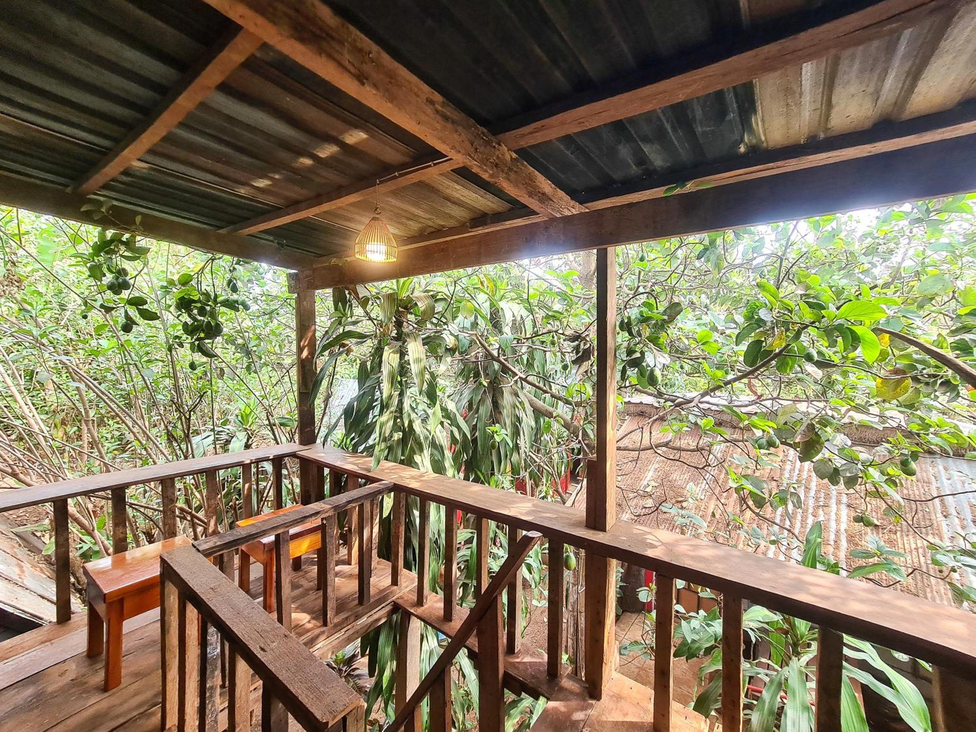 Ratanakiri Homestay & Jungle Trek Banlung Экстерьер фото