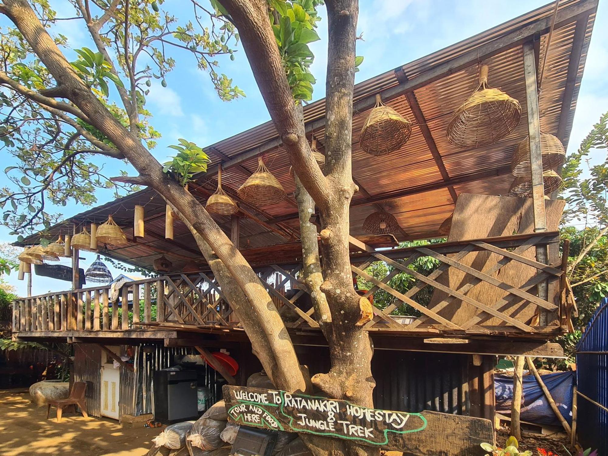 Ratanakiri Homestay & Jungle Trek Banlung Экстерьер фото